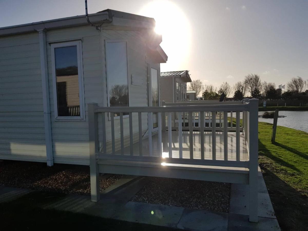 8 Berth Deluxe Caravan Ml88 Golden Palm Chapel St Leonards Exterior photo